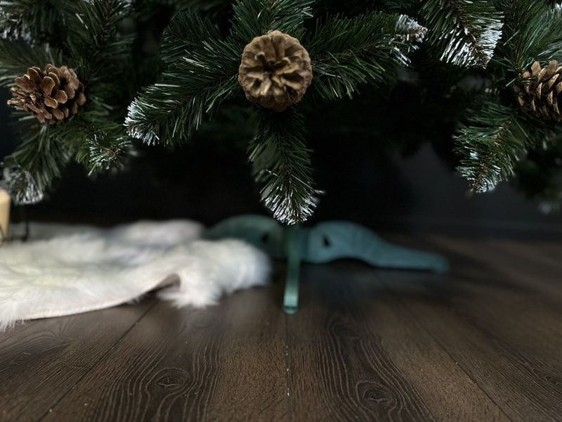 Brad artificial Christmas TSB Grand Lidia Nins cu conuri, 2D, 220cm U-Lidia-WTCones-220 foto
